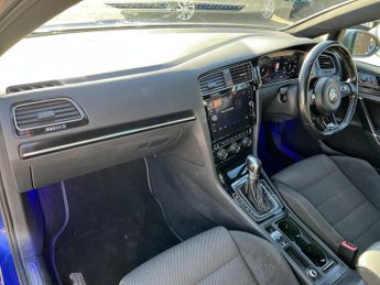 VOLKSWAGEN GOLF 2.0 TSI R