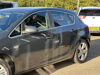 VAUXHALL ASTRA 1.6 16v SRi