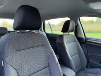 VOLKSWAGEN GOLF 1.6 TDI BlueMotion Tech SE DSG Euro 5 (s/s) 5dr