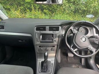 VOLKSWAGEN GOLF 1.6 TDI BlueMotion Tech SE DSG Euro 5 (s/s) 5dr