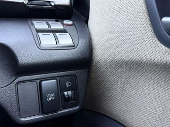 HONDA FR-V 1.8 i-VTEC EX