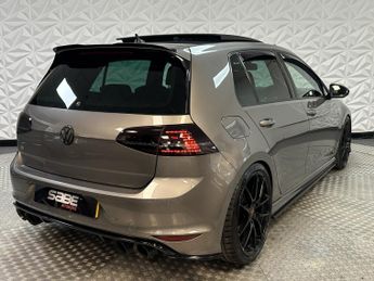 VOLKSWAGEN GOLF 2.0 TSI BlueMotion Tech R