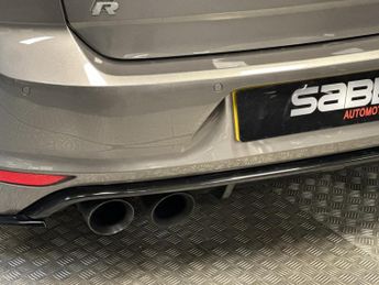 VOLKSWAGEN GOLF 2.0 TSI BlueMotion Tech R