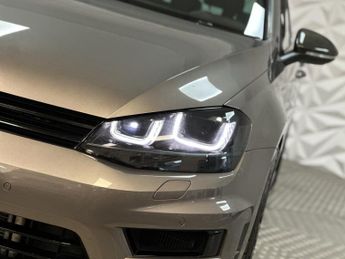 VOLKSWAGEN GOLF 2.0 TSI BlueMotion Tech R