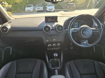 AUDI A1 1.6 TDI S line