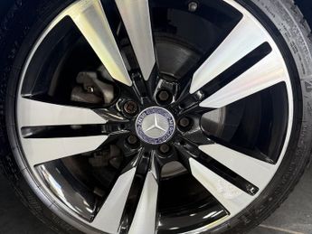 MERCEDES-BENZ A CLASS 2.1 A200 CDI Sport