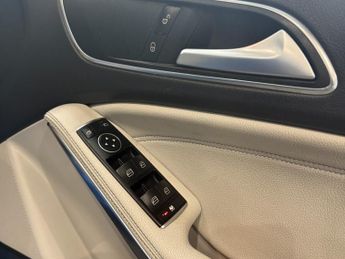MERCEDES-BENZ A CLASS 2.1 A200 CDI Sport