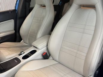 MERCEDES-BENZ A CLASS 2.1 A200 CDI Sport