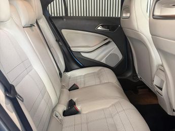 MERCEDES-BENZ A CLASS 2.1 A200 CDI Sport
