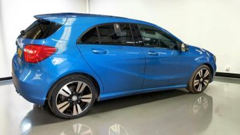 MERCEDES-BENZ A CLASS 2.1 A200 CDI Sport