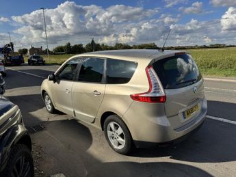 RENAULT GRAND SCENIC 1.5 dCi Dynamique TomTom