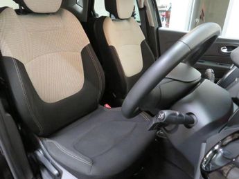 RENAULT CAPTUR 1.5 dCi ENERGY Iconic EDC Euro 6 (s/s) 5dr