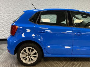 VOLKSWAGEN POLO 1.2 TSI BlueMotion Tech SE Design