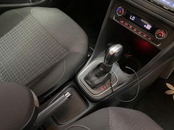 VOLKSWAGEN POLO 1.2 TSI BlueMotion Tech SE Design