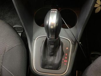 VOLKSWAGEN POLO 1.2 TSI BlueMotion Tech SE Design