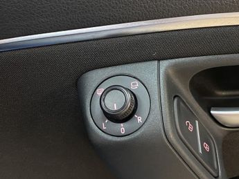 VOLKSWAGEN POLO 1.2 TSI BlueMotion Tech SE Design