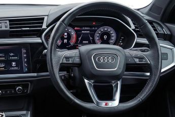 AUDI Q3 2.0 TFSI 45 Vorsprung