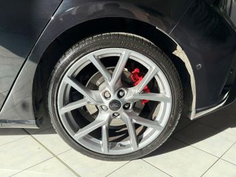 FORD FOCUS 2.3 Focus ST 5 door 2.3L EcoBoost 280PS FWD 7 Speed Automatic