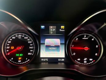 MERCEDES-BENZ GLC 2.1 GLC250d AMG Line