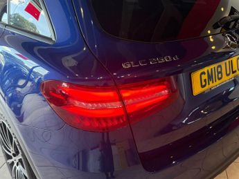 MERCEDES-BENZ GLC 2.1 GLC250d AMG Line