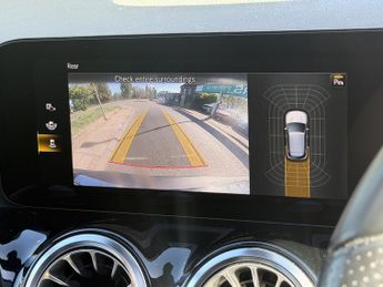 MERCEDES-BENZ EQA EQA 250 66.5kWh AMG Line