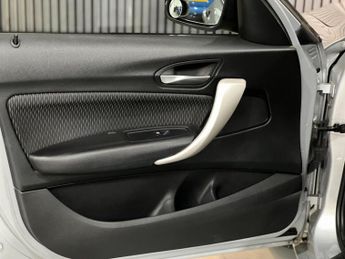 BMW 1 SERIES 1.6 118i SE Auto Euro 6 (s/s) 5dr