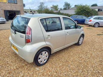 DAIHATSU SIRION 1.0 S 5dr