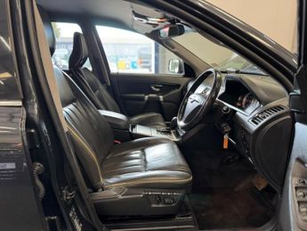 VOLVO XC90 2.4 D5 SE Lux