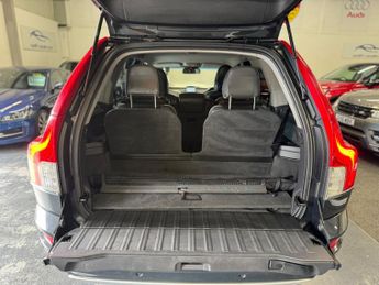 VOLVO XC90 2.4 D5 SE Lux
