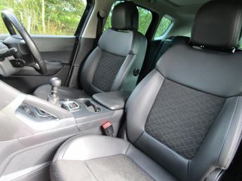 PEUGEOT 3008 1.6 HDi Allure - Great history - New set of tyres and refurb whe