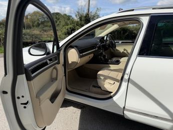 VOLKSWAGEN TOUAREG 3.0 TDI V6 BlueMotion Tech SE