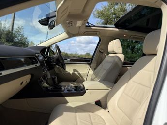 VOLKSWAGEN TOUAREG 3.0 TDI V6 BlueMotion Tech SE