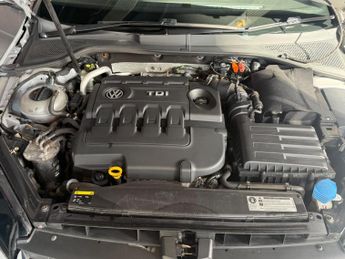 VOLKSWAGEN GOLF 2.0 TDI BlueMotion Tech GT