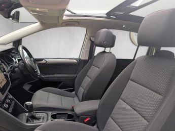 VOLKSWAGEN TOURAN 1.5 TSI EVO SE Family DSG Euro 6 (s/s) 5dr