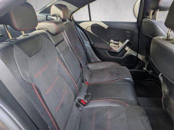 MERCEDES-BENZ A CLASS 1.5 A180d AMG Line (Premium Plus) 7G-DCT Euro 6 (s/s) 4dr