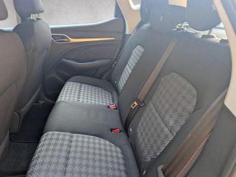 MG MG ZS 51.1kWh SE Auto 5dr