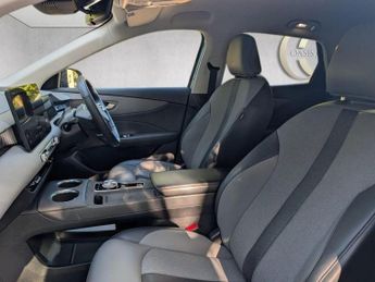 MG MGS5 64kWh Trophy Long Range Auto 5dr