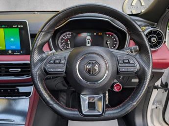 MG MG HS 1.5 T-GDI Exclusive DCT Euro 6 (s/s) 5dr