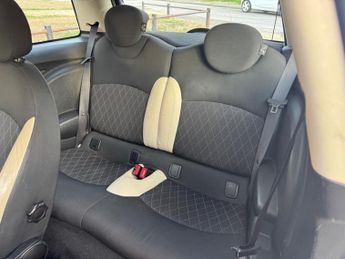 MINI HATCH 1.6 One Hatch