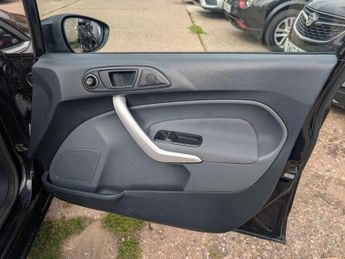 FORD FIESTA 1.4 Titanium 5dr