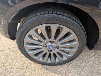 FORD FIESTA 1.4 Titanium 5dr