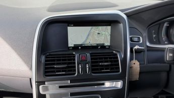 VOLVO XC60 2.4 R-Design Lux Nav D4 AWD