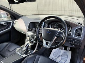 VOLVO XC60 2.4 R-Design Lux Nav D4 AWD