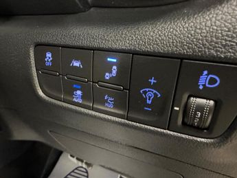 HYUNDAI KONA 64kWh Premium SE Auto 5dr (7kW Charger)