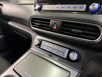 HYUNDAI KONA 64kWh Premium SE Auto 5dr (7kW Charger)