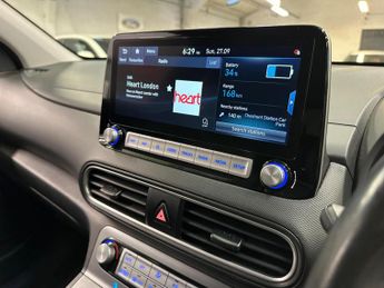 HYUNDAI KONA 64kWh Premium SE Auto 5dr (7kW Charger)