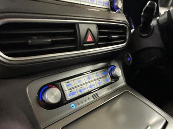 HYUNDAI KONA 64kWh Premium SE Auto 5dr (7kW Charger)