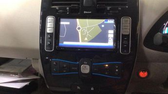 NISSAN LEAF 24kWh Auto 5dr