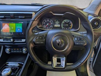 MG MG ZS 44.5kWh Exclusive Auto 5dr