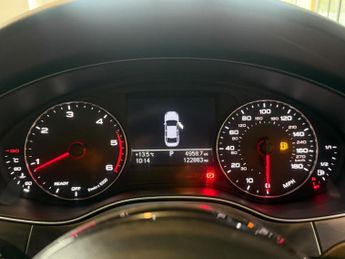 AUDI A6 SALOON 2.0 TDI ultra Black Edition